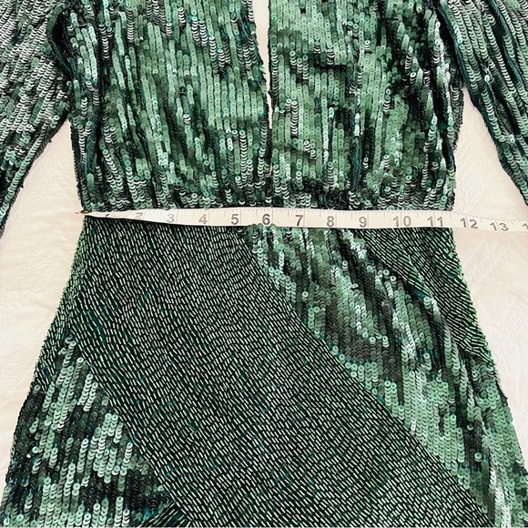 Michael Costello Revolve Adalyn Emerald Green Sequin Dress Plunge mini long slv - Picture 6 of 12